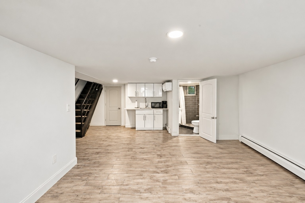 23-46 33rd Avenue - Photo 10
