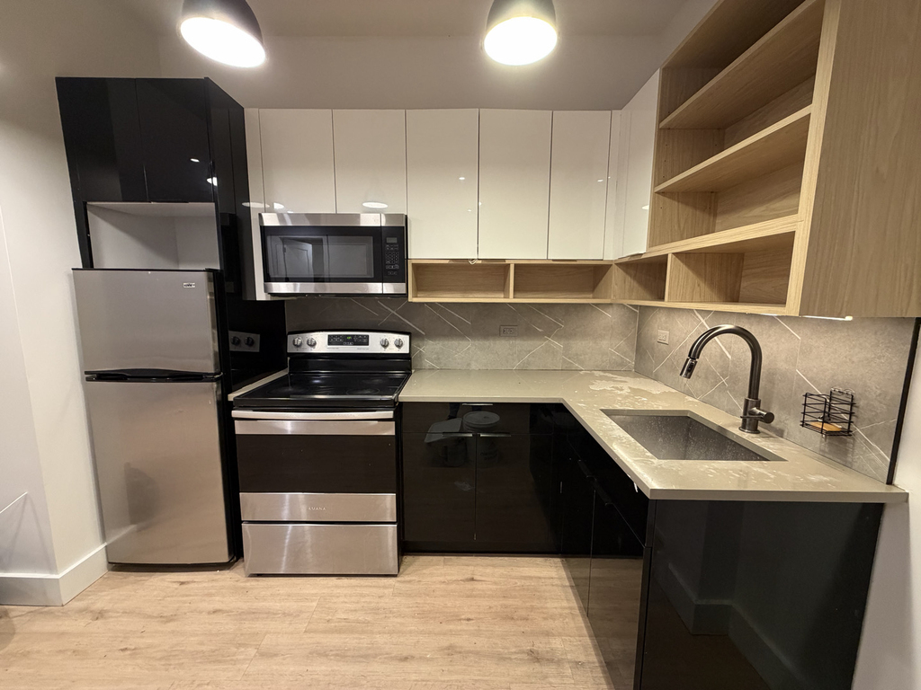1613 Brooklyn Avenue - Photo 14