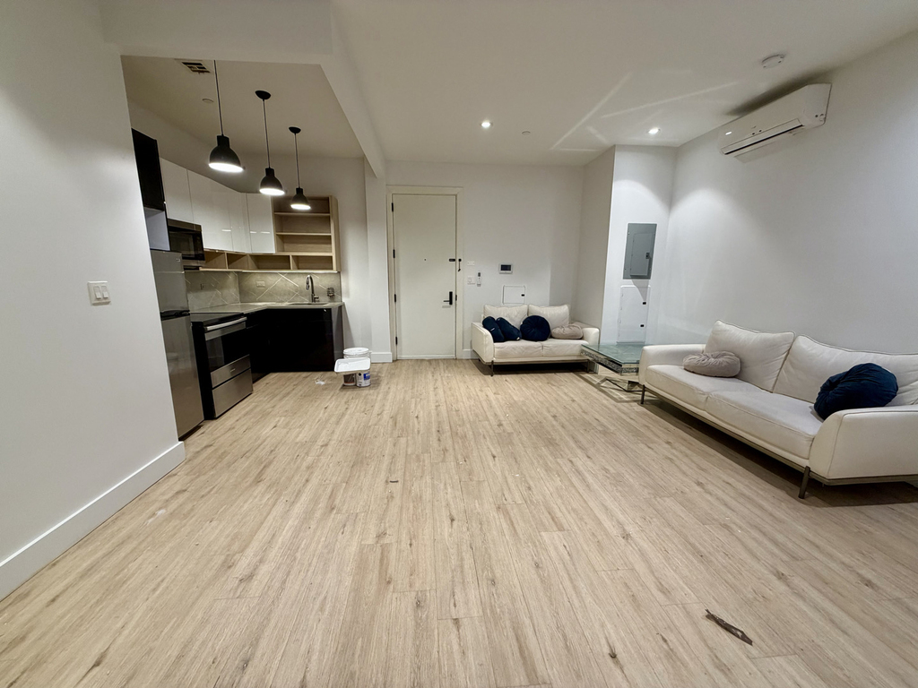 1613 Brooklyn Avenue - Photo 7