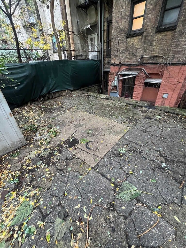 300 East 89th Street - Photo 17