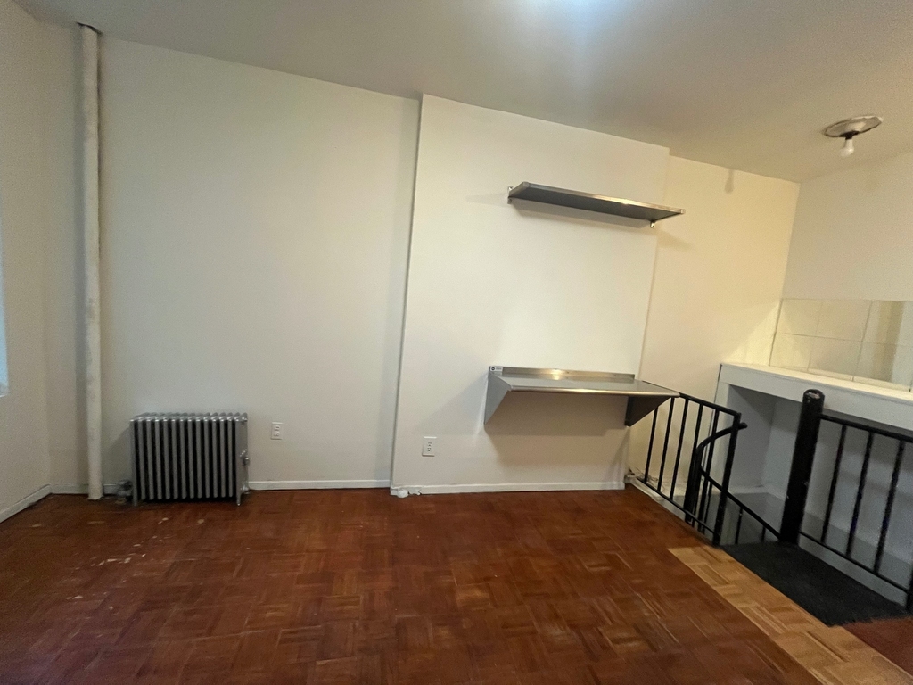 300 East 89th Street - Photo 4
