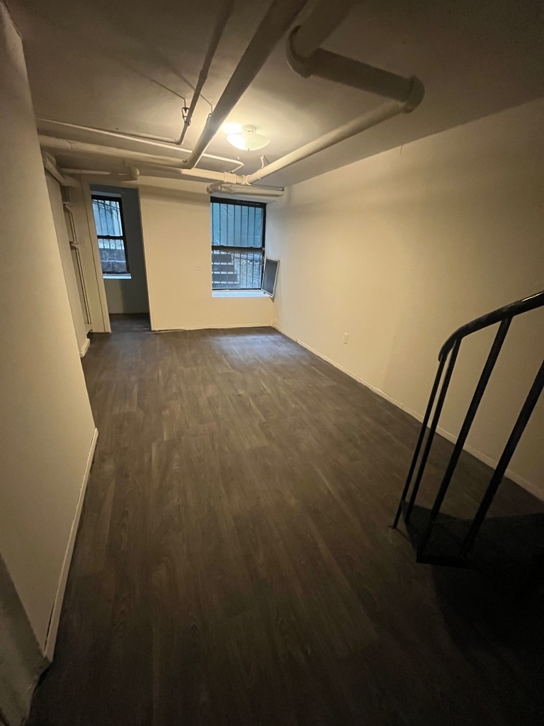 300 East 89th Street - Photo 10