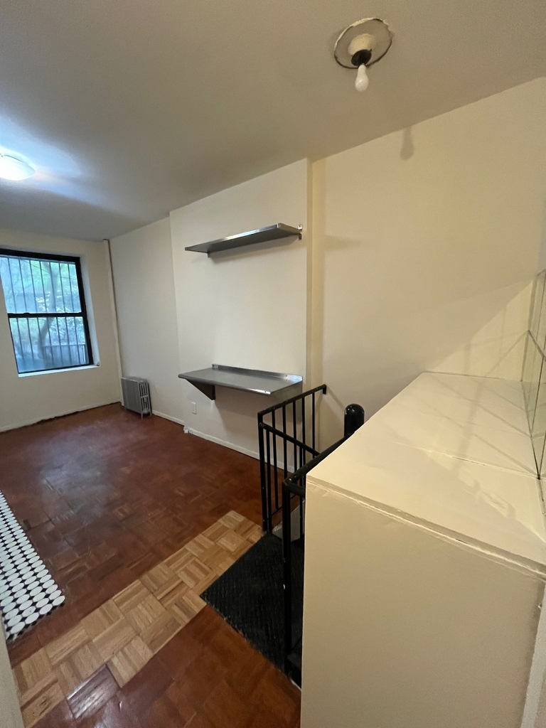 300 East 89th Street - Photo 2