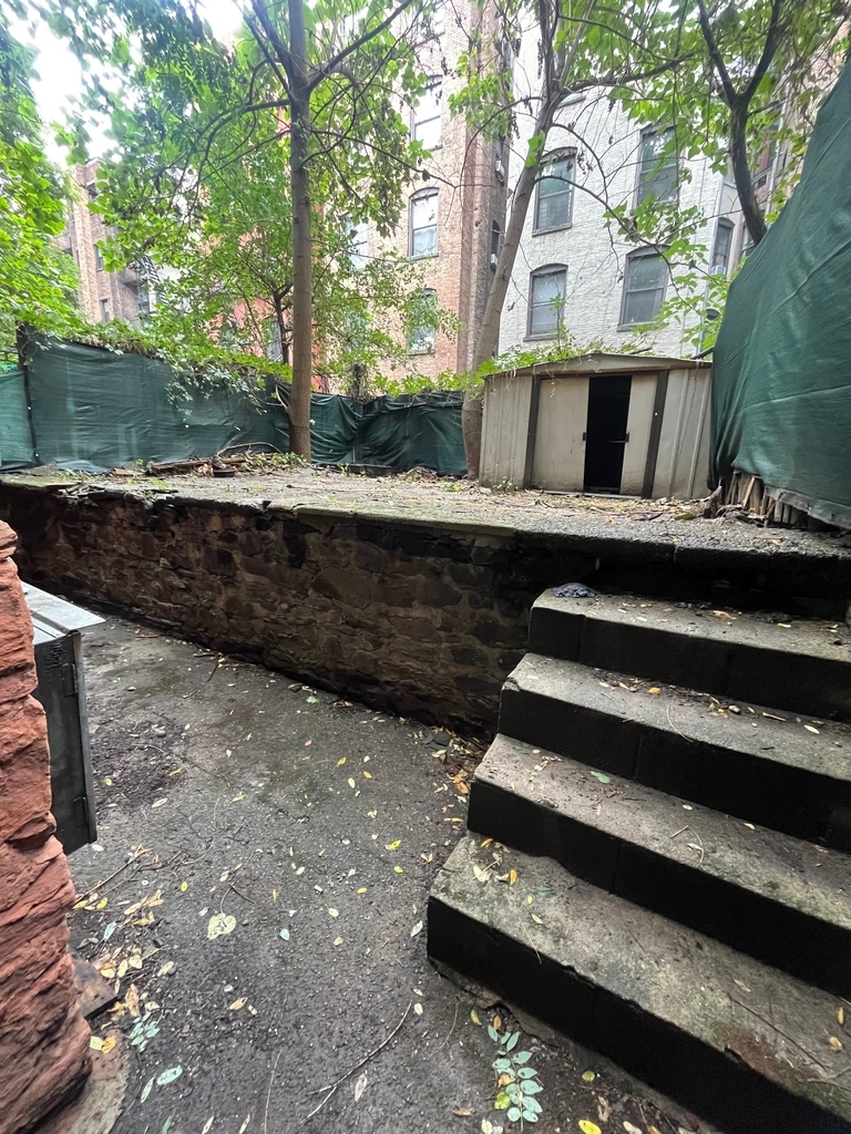 300 East 89th Street - Photo 16