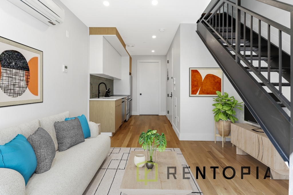 438 Union Avenue - Photo 0