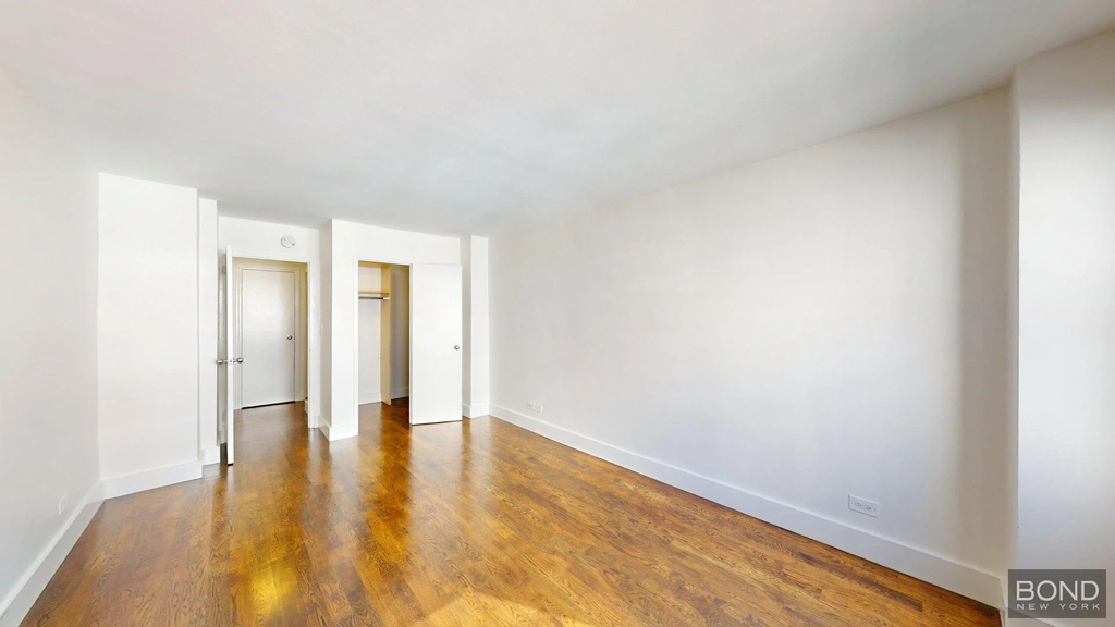 220 East 63rd Street - Photo 3