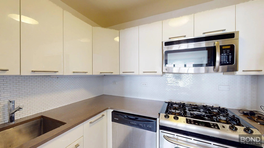 220 East 63rd Street - Photo 1