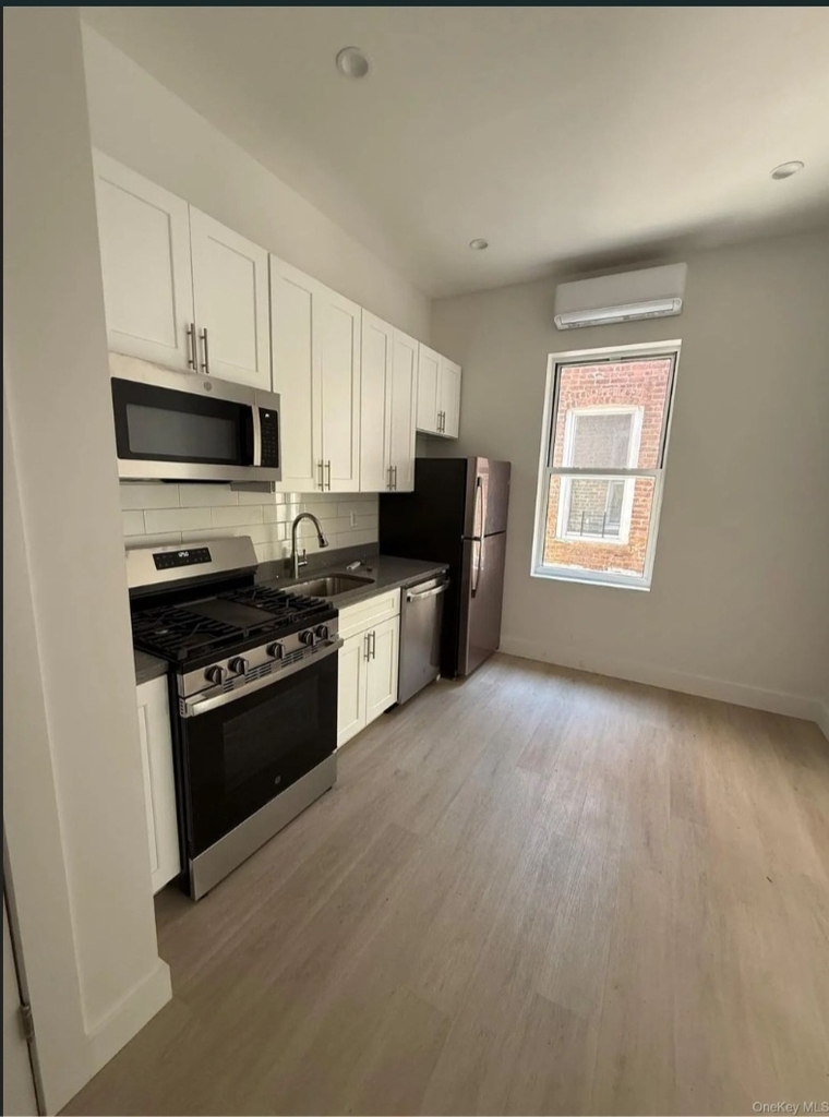 4815 church Avenue - Photo 0
