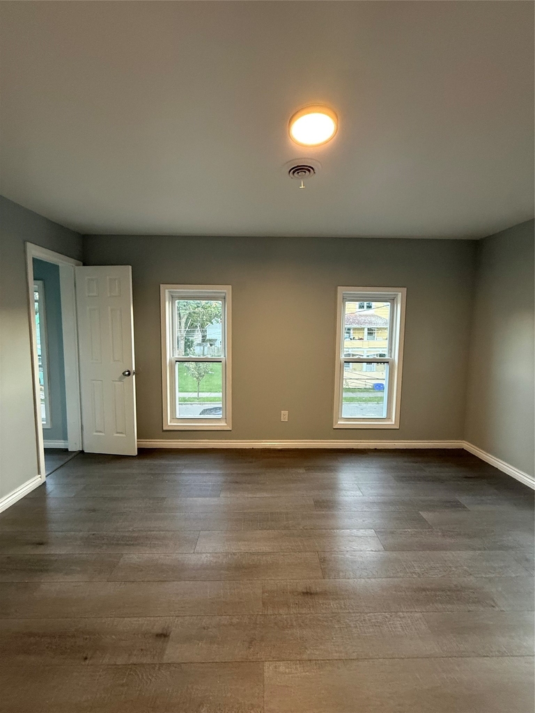 4 Thorp St - Photo 15