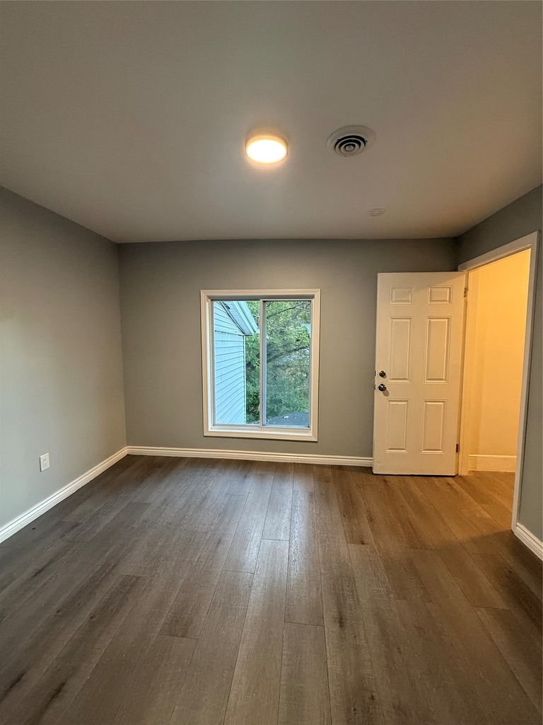 4 Thorp St - Photo 11