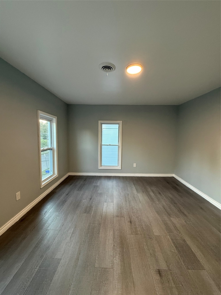 4 Thorp St - Photo 12