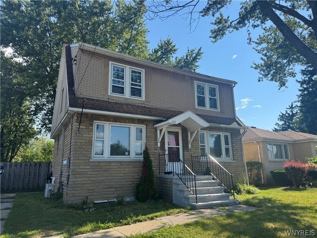 221 Evergreen Place - Photo 1