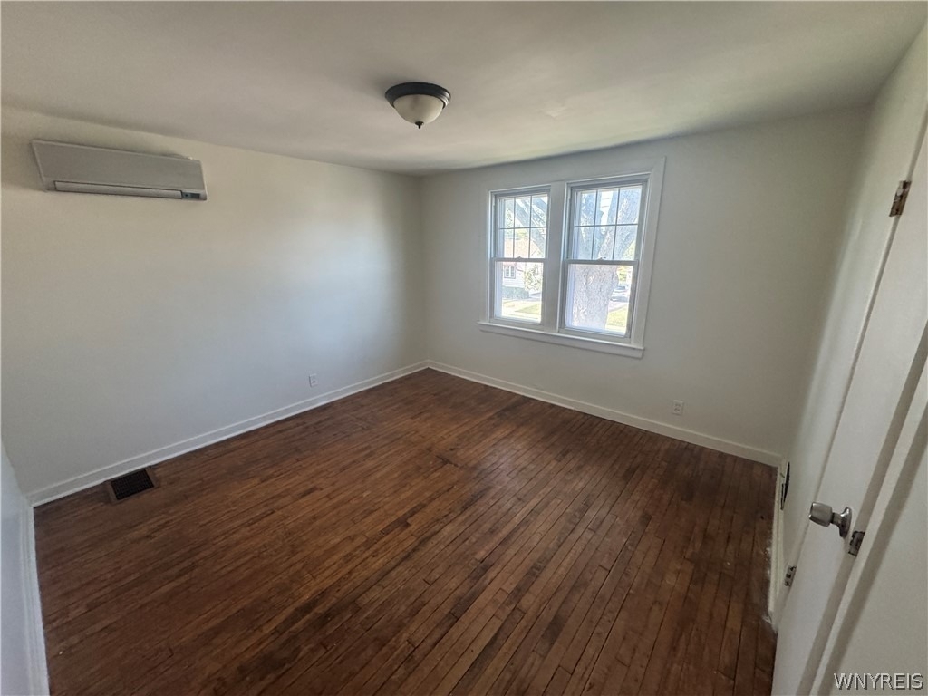 221 Evergreen Place - Photo 13