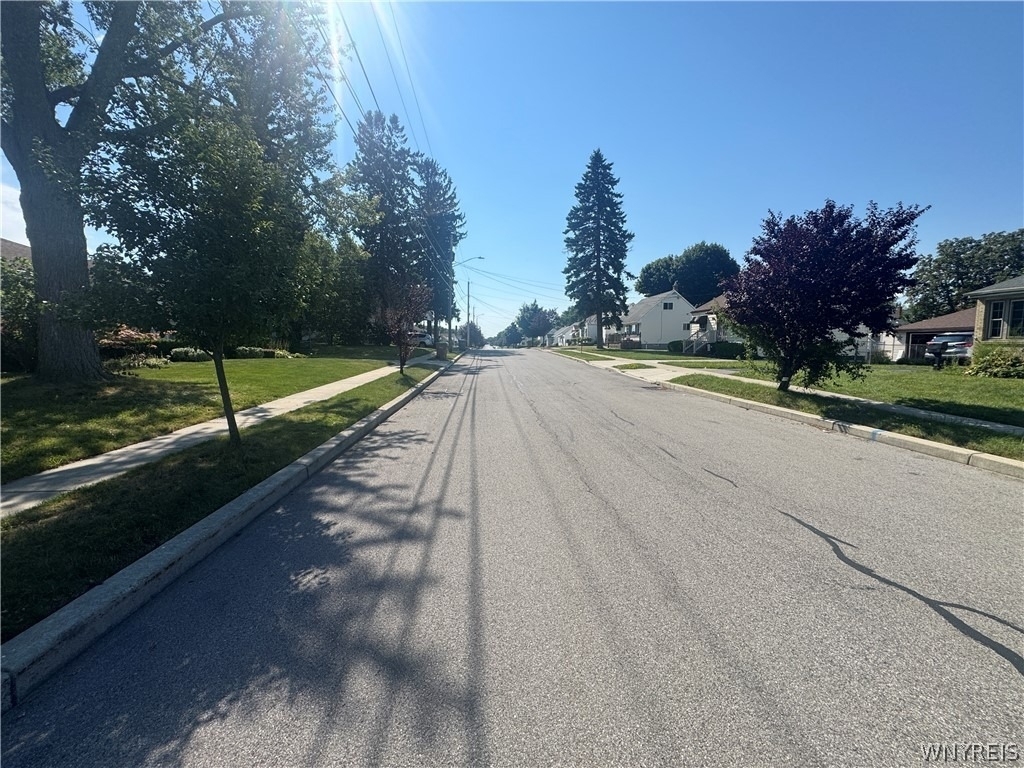 221 Evergreen Place - Photo 3