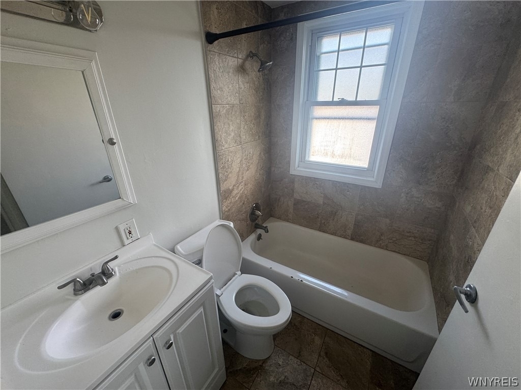 221 Evergreen Place - Photo 6