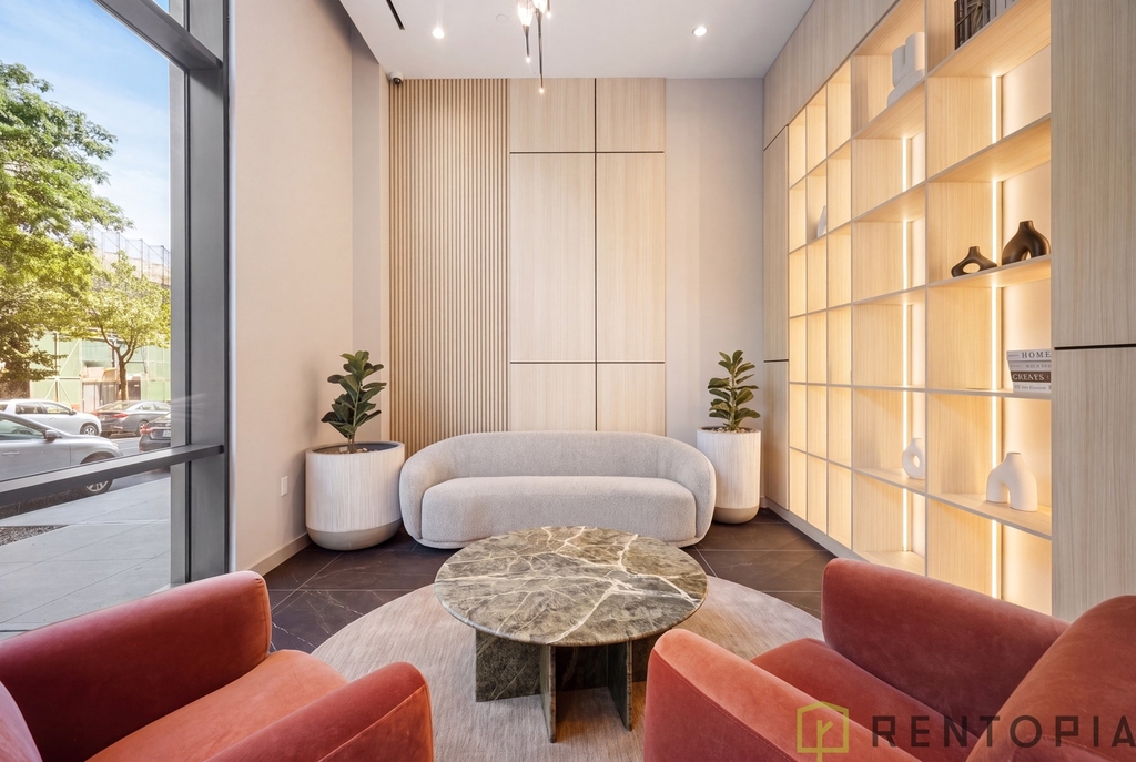 960 franklin ave #130 - Photo 19