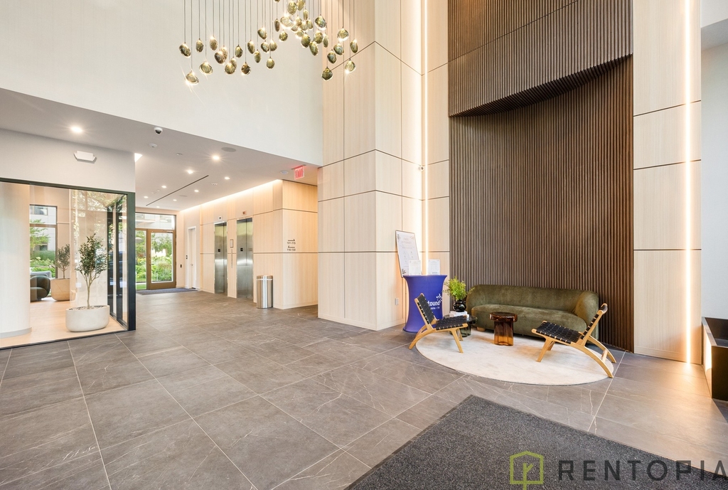 960 franklin ave #130 - Photo 18