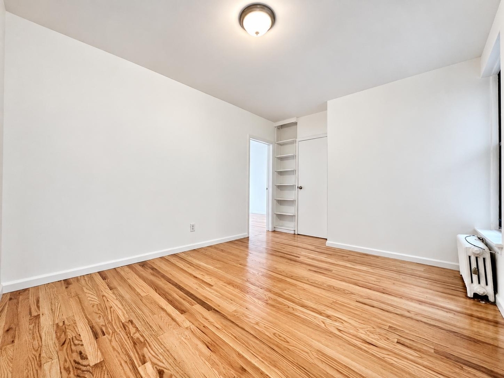 401 East 68th Street - Photo 5