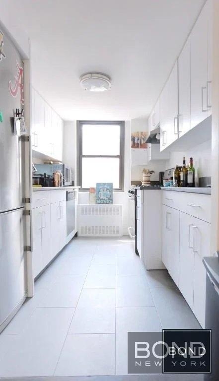 East 16th Street - Photo 1