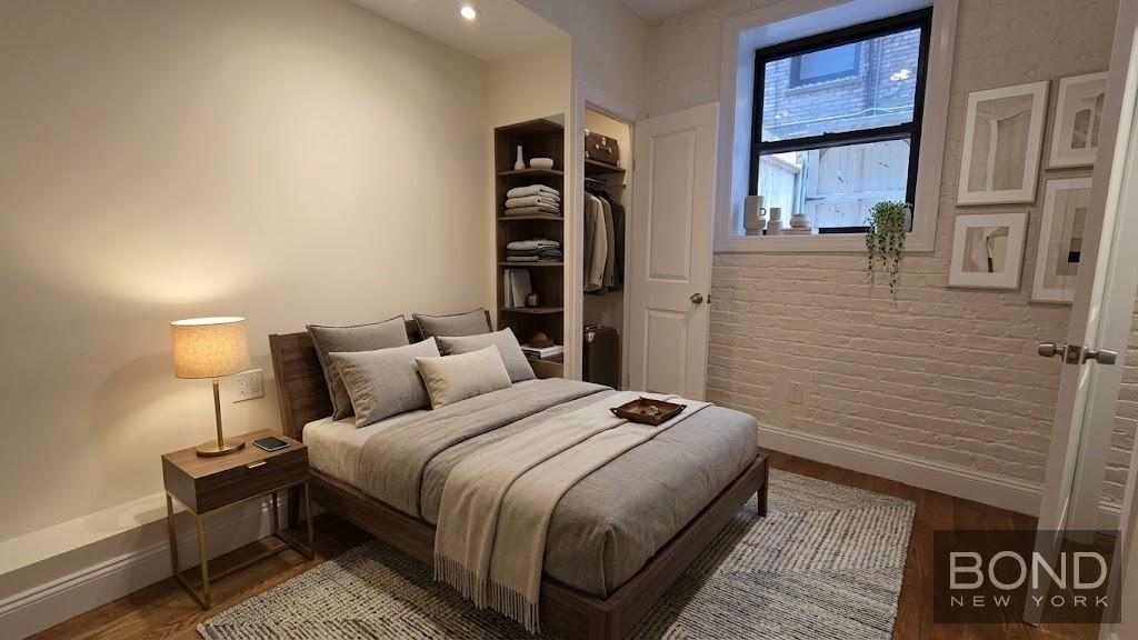 West 11th Street - Photo 3