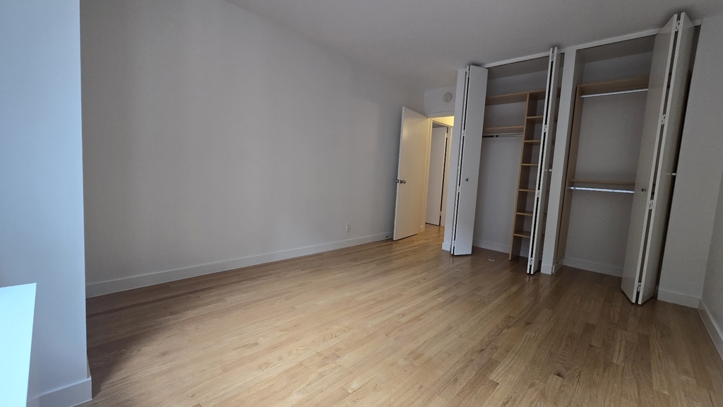 West 87th Street - Photo 5