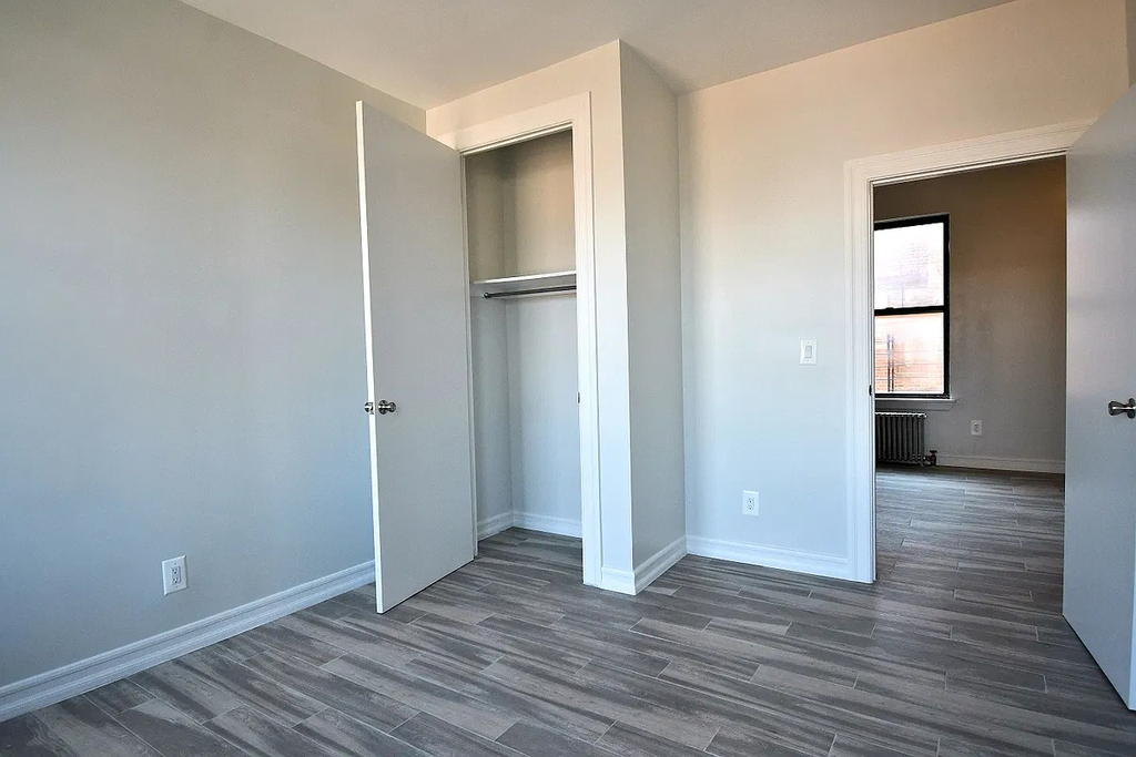 4298 Park Avenue - Photo 4