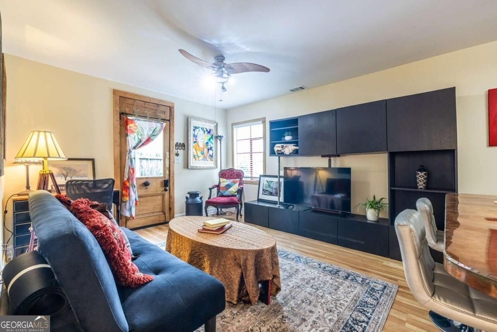 150 South Avenue Se - Photo 6
