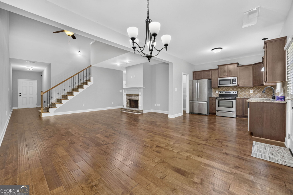 1849 Blackstone Way - Photo 17