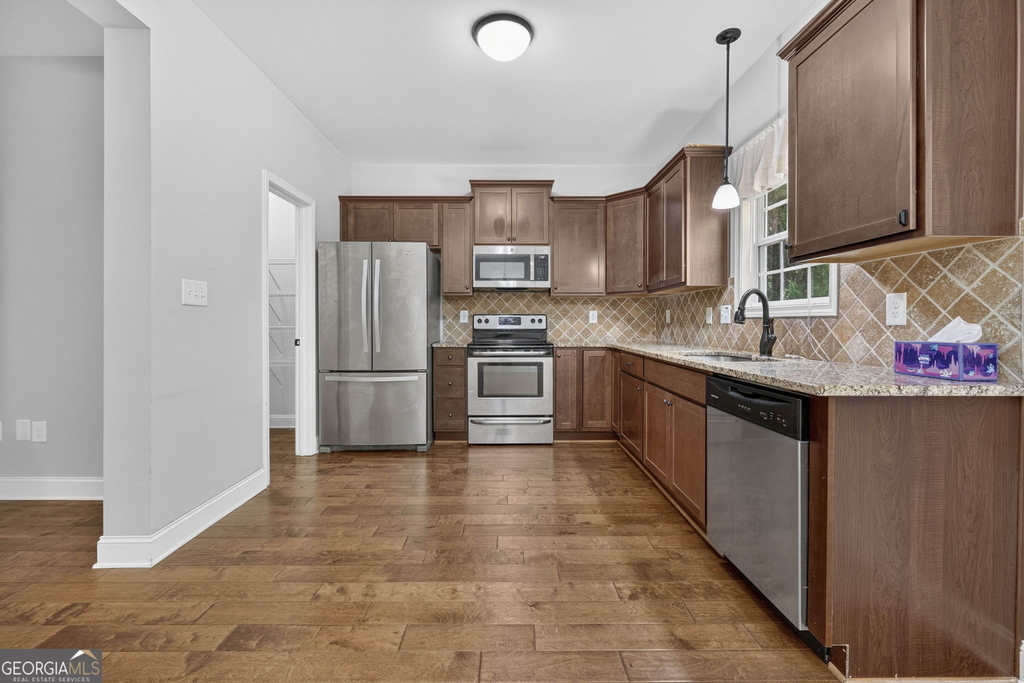 1849 Blackstone Way - Photo 20