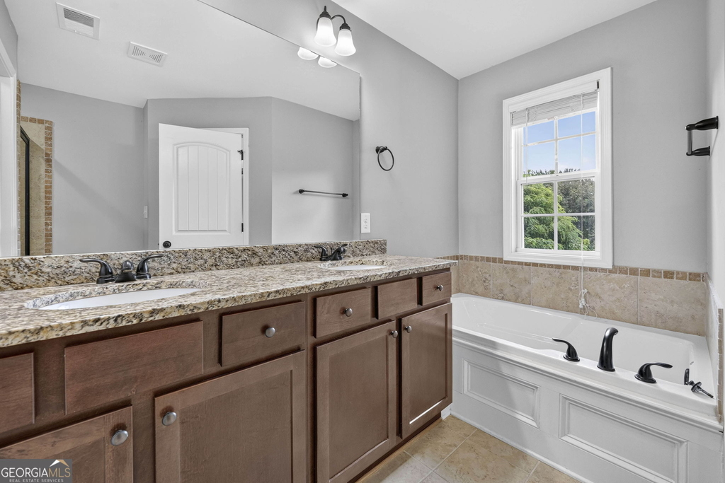 1849 Blackstone Way - Photo 31