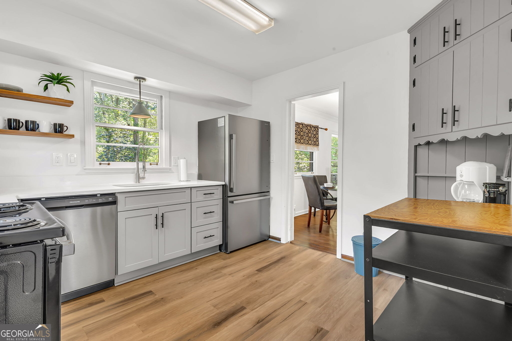2288 Bryant Drive - Photo 4