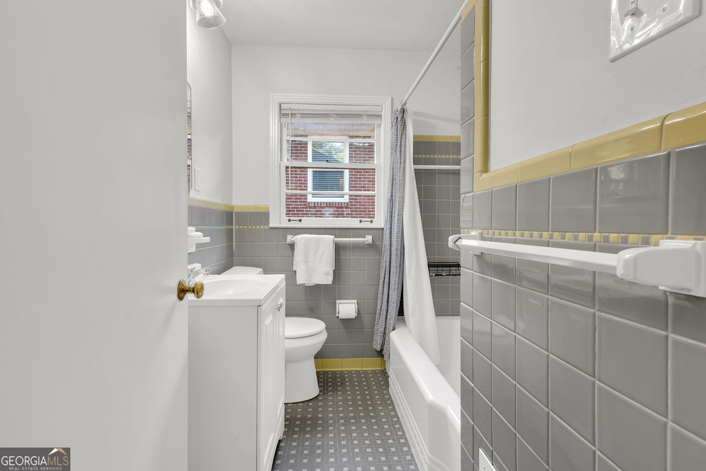 2288 Bryant Drive - Photo 5