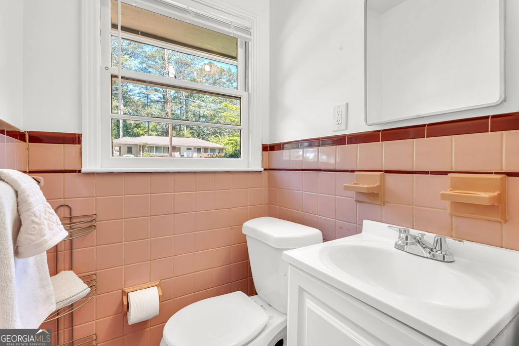 2288 Bryant Drive - Photo 10