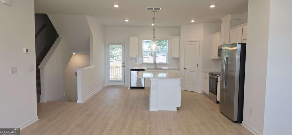 607 Rose Hill Lane - Photo 2