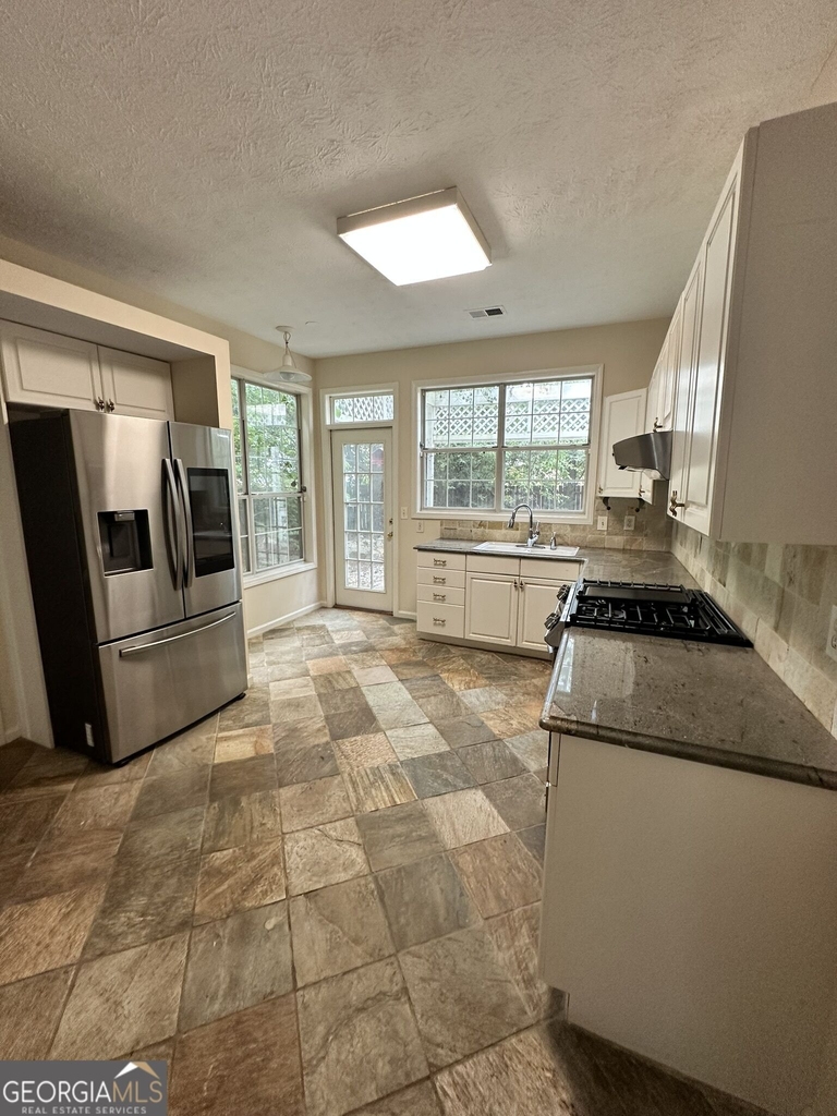 2340 Bretdale Road - Photo 2
