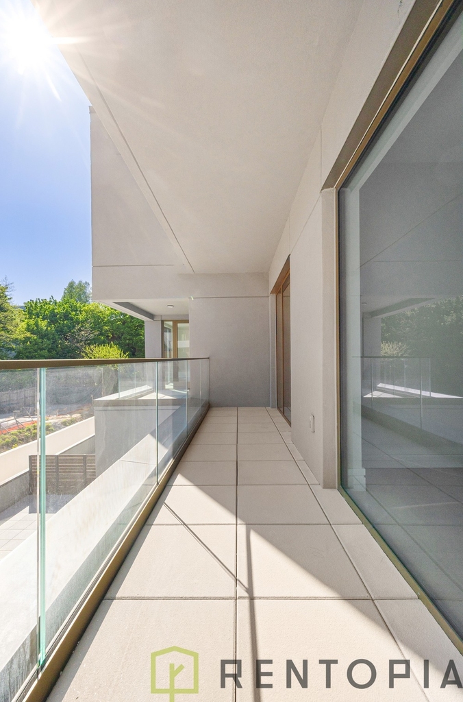 960 franklin ave #213 - Photo 3