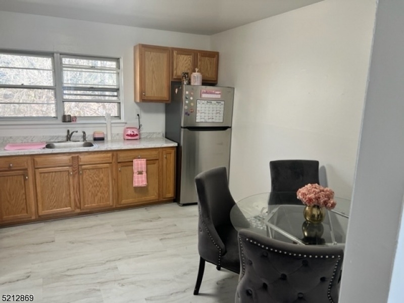 29 Paterson Ave - Photo 0
