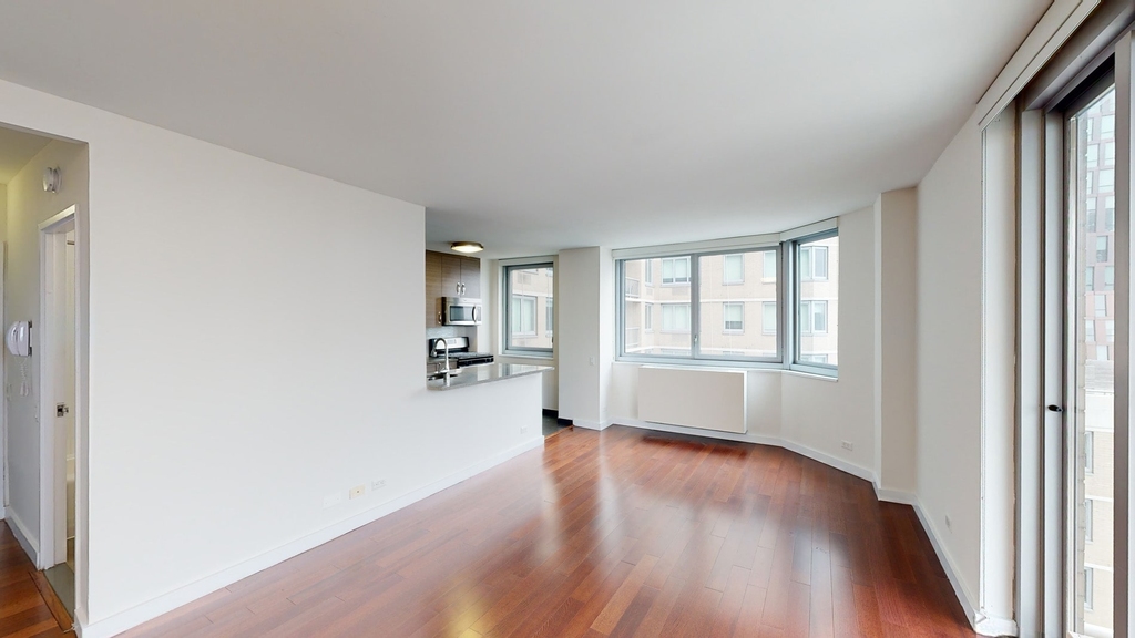 401 E 34th St - Photo 2