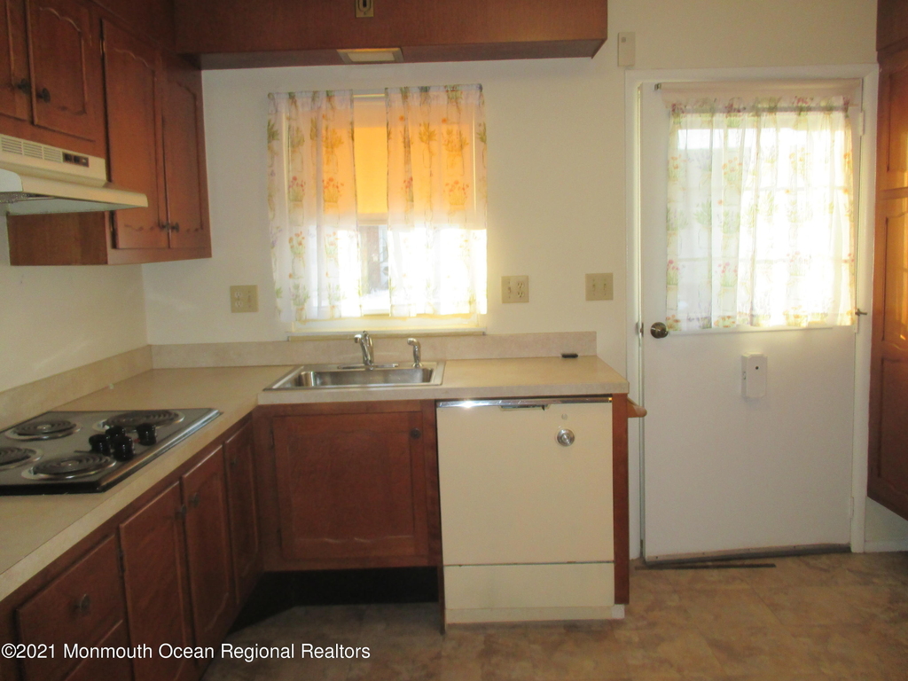 354c Dorchester Drive - Photo 5
