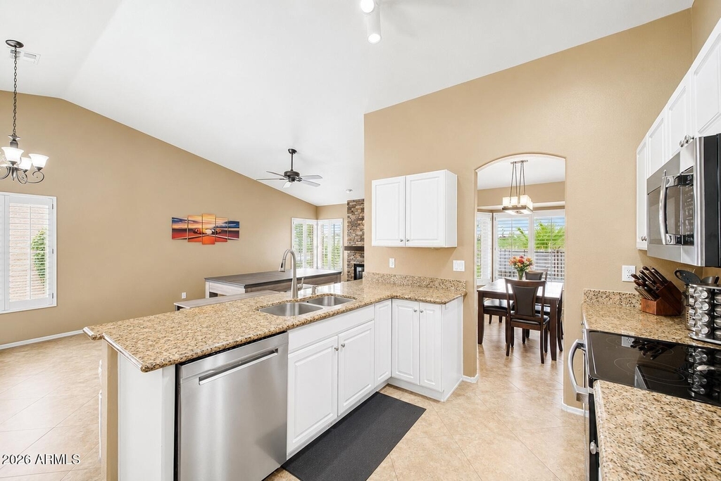 6322 W Potter Drive - Photo 5
