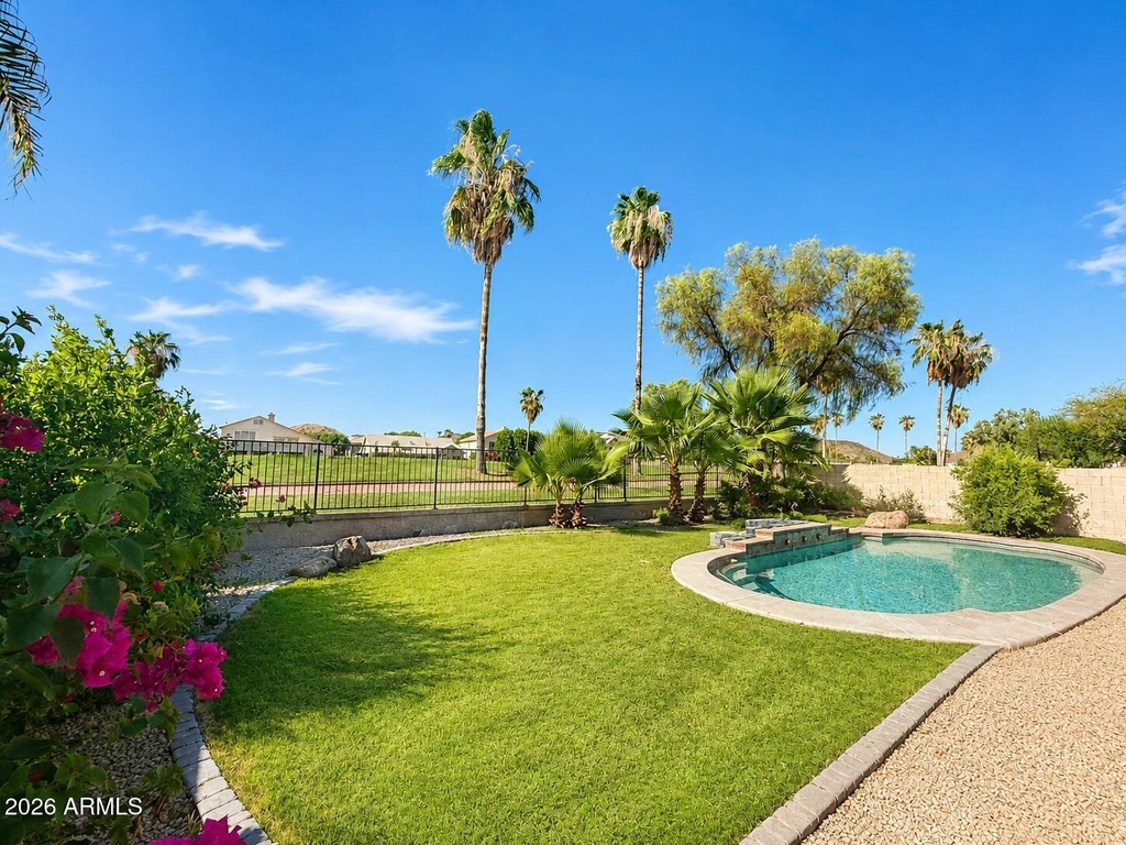 6322 W Potter Drive - Photo 19