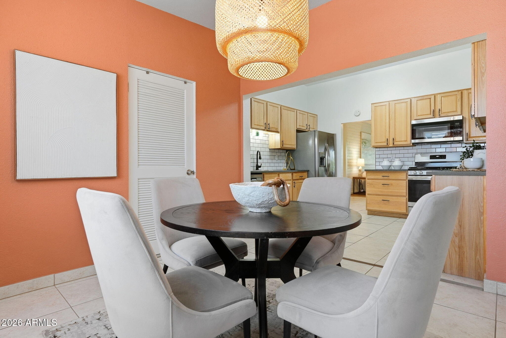 1201 E Rose Lane - Photo 4