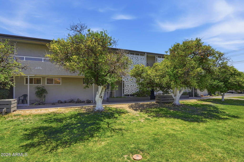 1201 E Rose Lane - Photo 14
