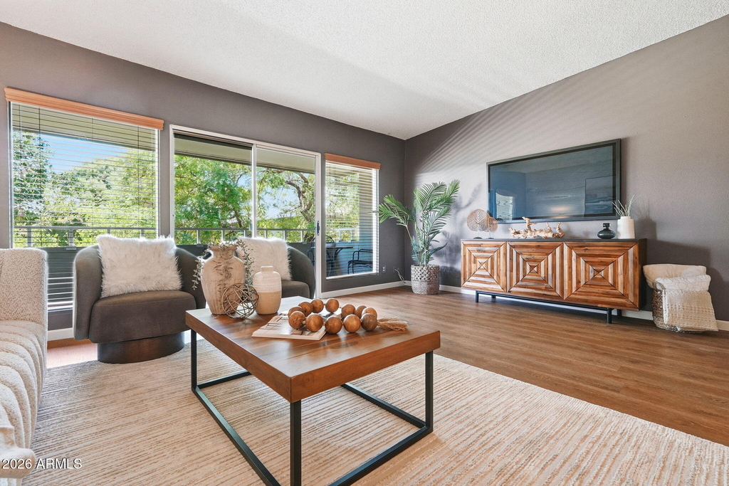 1201 E Rose Lane - Photo 1