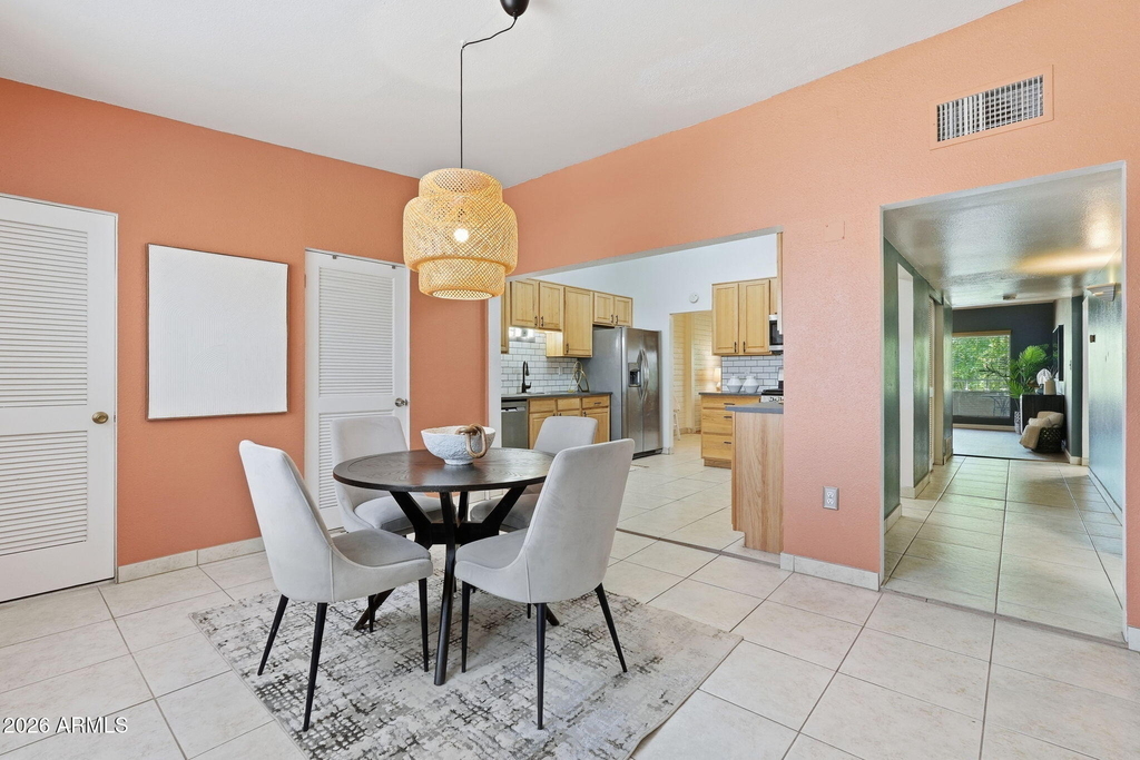 1201 E Rose Lane - Photo 5