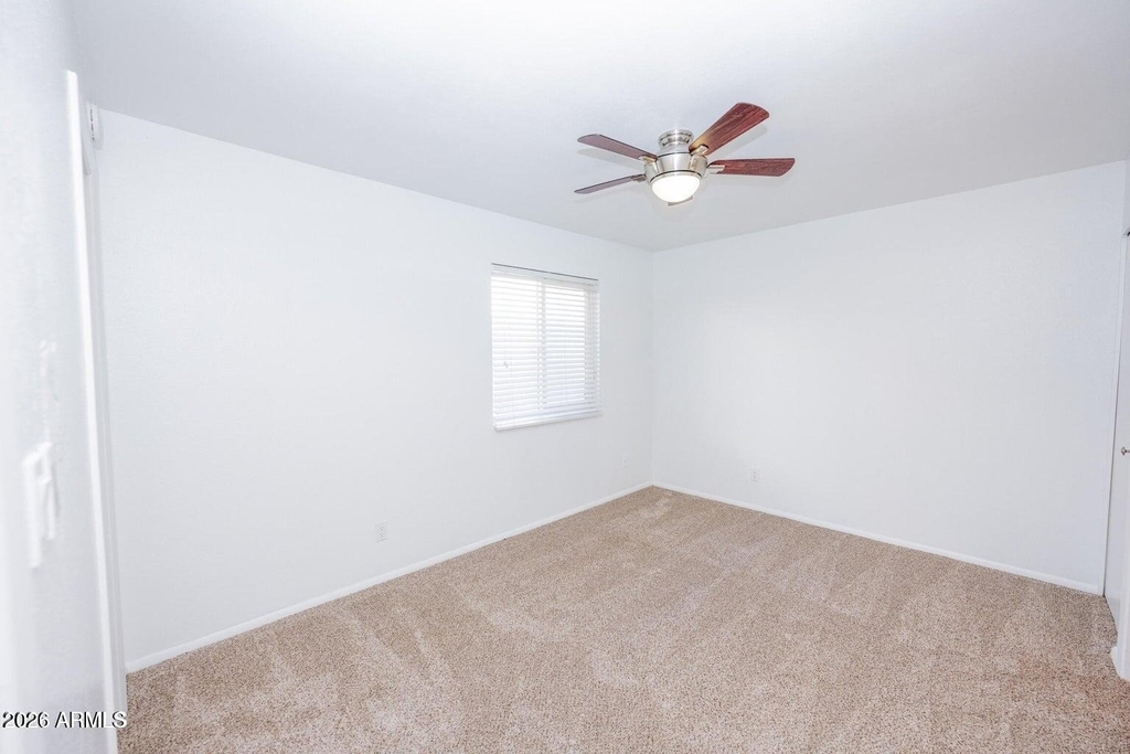 700 W University Drive - Photo 9