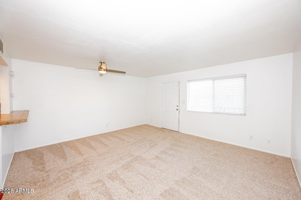 700 W University Drive - Photo 6