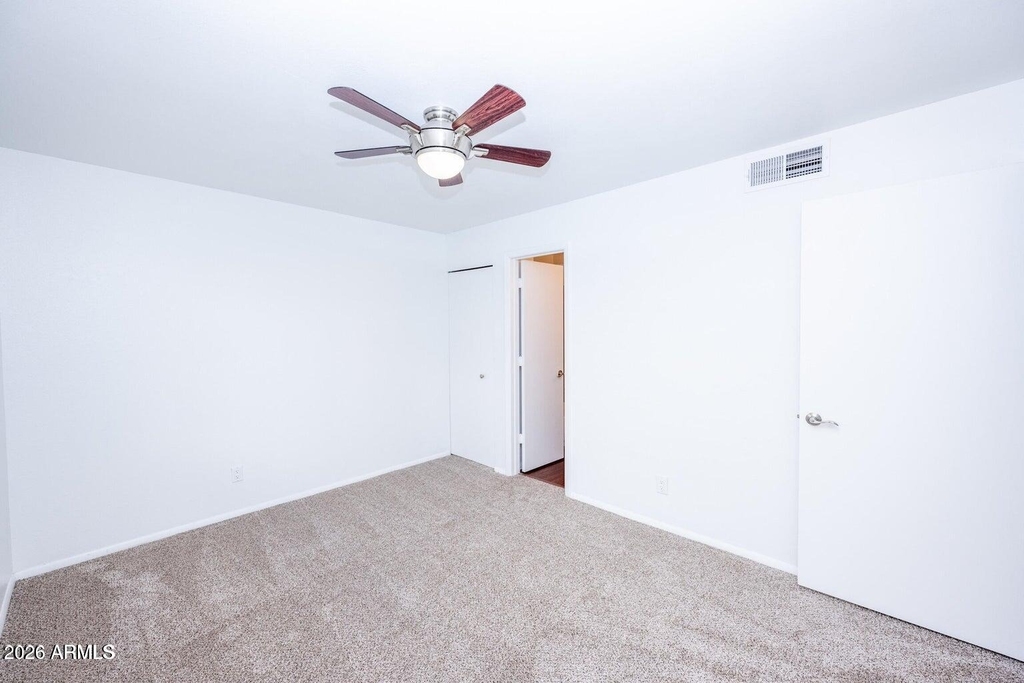 700 W University Drive - Photo 11