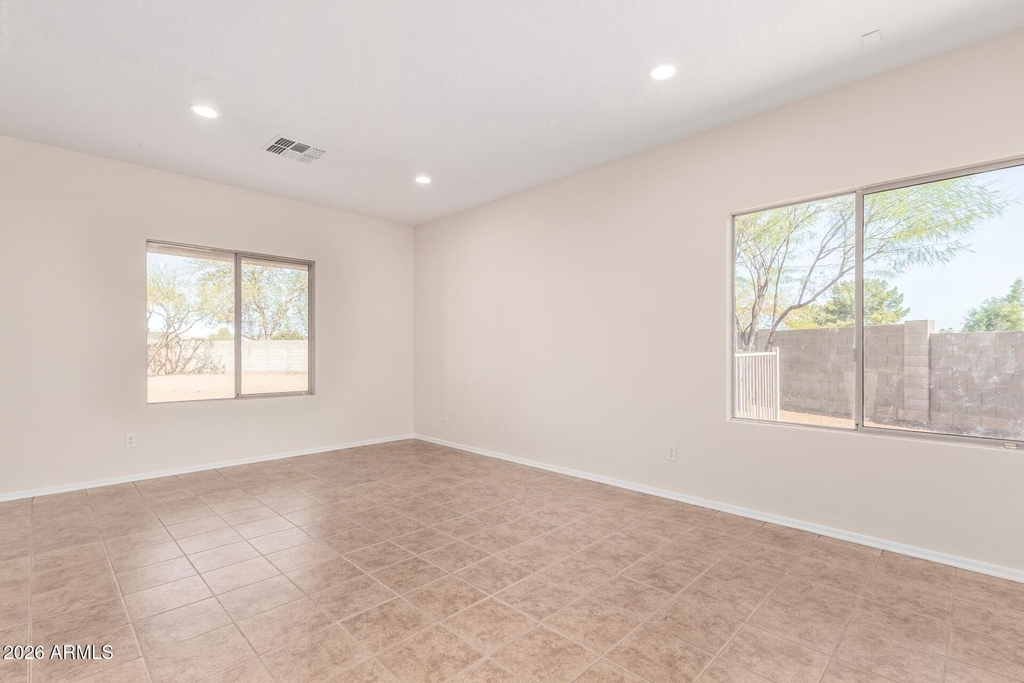 7612 S 70th Lane - Photo 9