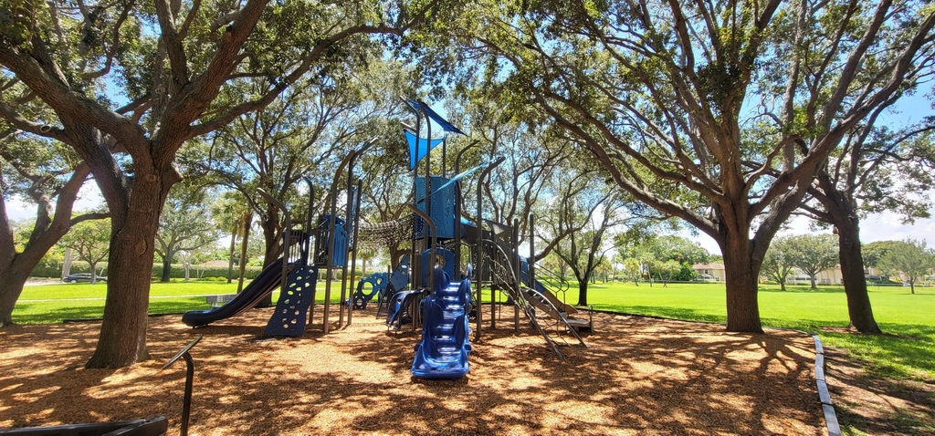1509 Meadows Circle W - Photo 30